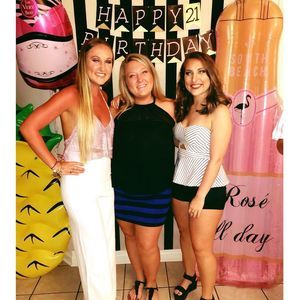 Meet your Posher, Britni